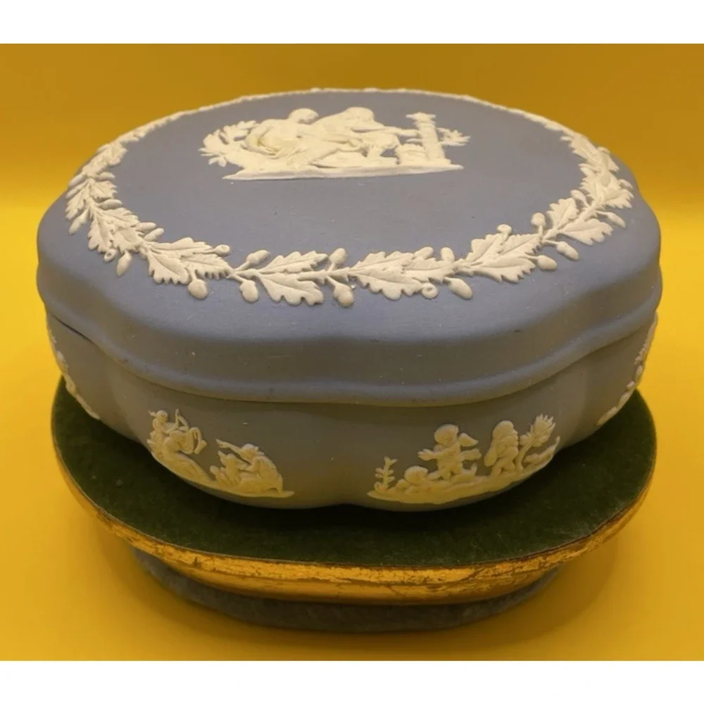 Vintage WEDGWOOD England Blue Jasperware AESCULAPIUS 5